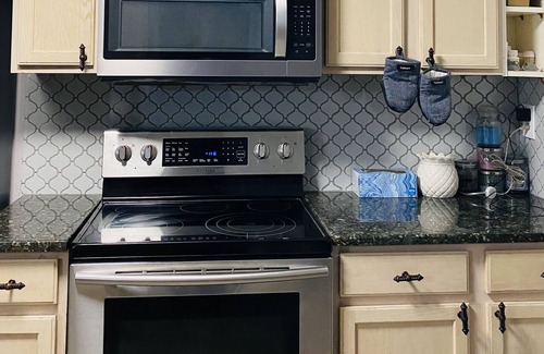 Silver Lane House | Studio in quiet neighborhood