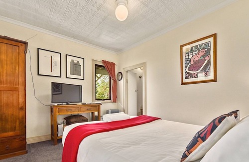 Trevallyn Apartment | Studio in the heart of Trevallyn