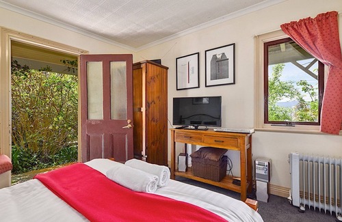 Trevallyn Apartment | Studio in the heart of Trevallyn
