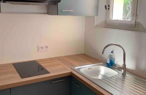 Les Maillans Apartment | Studio Indépendant Refait à Neuf Avec Piscine et Grand Jardin Dans Villa