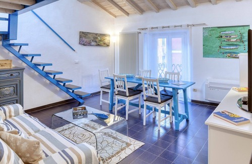 Levanto Apartment | Studio Ivana: apartment for 3, in the centre of Levanto, 200m from beach