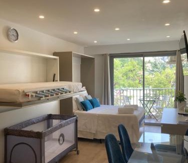 Menton Apartment | Studio La Cigale bord de mer