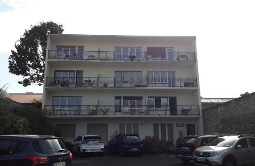 Rochefort Apartment | Studio Les Thermes de NOÉ 100 mètres des Thermes, idéal pour les Curistes & Vacanciers, Déplacements Professionnels & Stagiaires Stélia