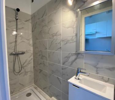 Les Pavillons-sous-Bois Apartment | Studio lumineux au bord du Canal de l'ourcq