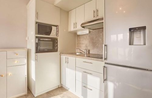 Barbotan-les-Thermes Apartment | Studio lumineux avec balcon exposé sud à Barbotan - FR-1-841-31