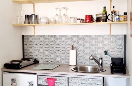 Merignies Apartment | Studio Mérignies, studio flat, 2 persons