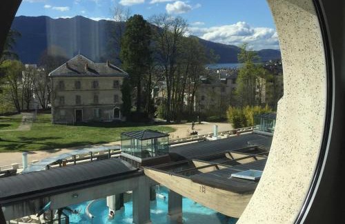 Aix-les-Bains City Center Apartment | Studio moderne à Aix-les-Bains, proche centre-ville et Thermes, avec balcon et fibre optique ! - FR-1-555-37