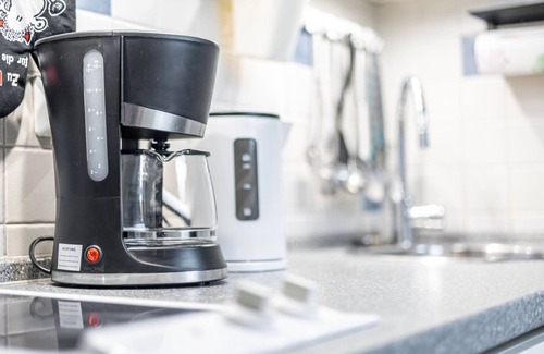 Munchen District Apartment | Studio ‘Namibia’ with balcony, parking space in front of the house and Wi-Fi