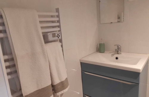 Dagneux Ski Chalet | Studio near Lyon-Aeroport-Centrale Bugey