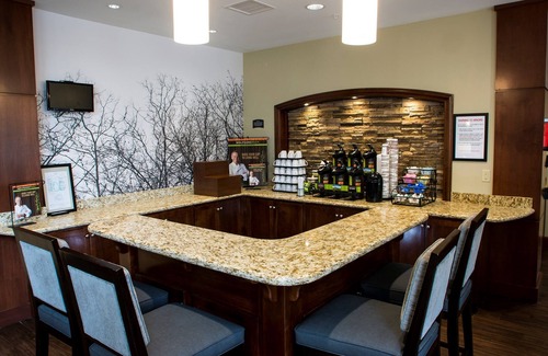 Lexington Apartment | Studio Near U of Kentucky. Free Breakfast. Pool. Gym.