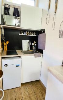 Lazaret Apartment | STUDIO- NICE MONT BORON, PISCINE SUR LA RESIDENCE