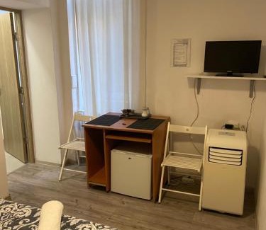 Bucharest City-Centre Apartment | Studio Piata Amzei 1 (8 E)
