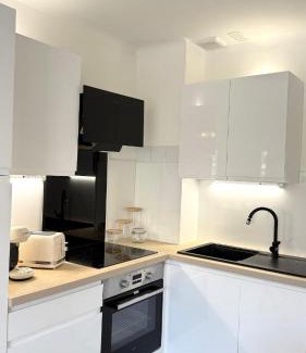 Palavas-les-Flots Apartment | Studio Plage à 30m, Parking & Clim