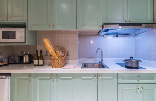 Downtown Shanghai Apartment | Studio Plus close to People's Square Metro Shanghai