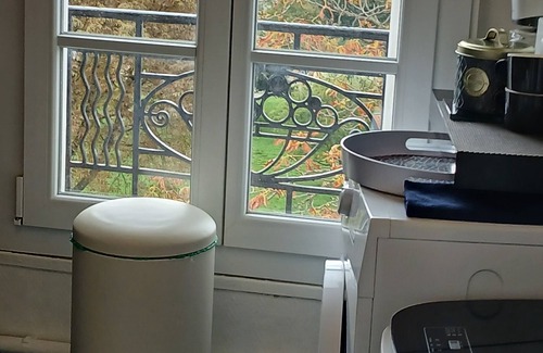 Les Lilas Apartment | Studio rental paris