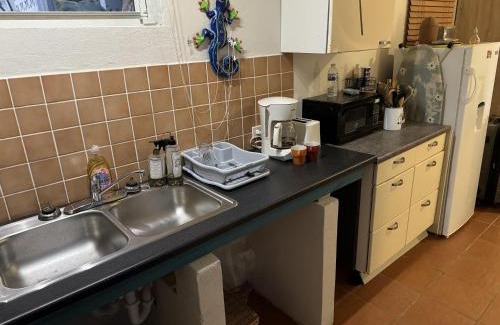 Beacon Hill Apartment | Studio Sleeps 2 with Free Parking