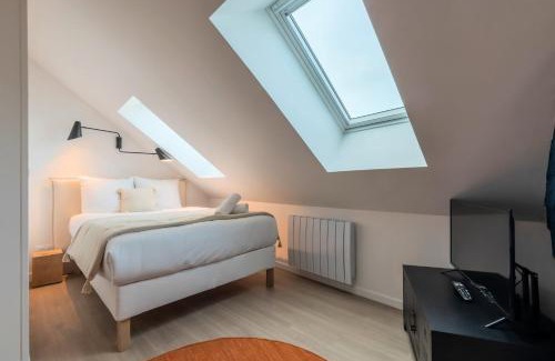 Annappes Apartment | Studio sous les combles côté rue, parking gratuit