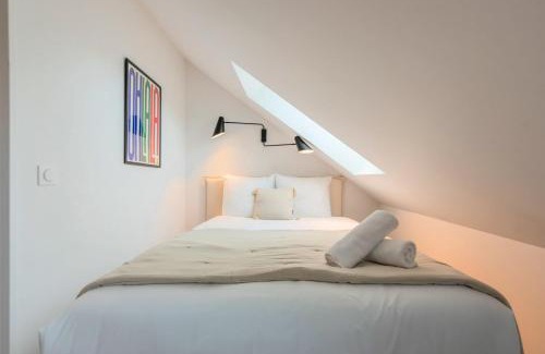 Annappes Apartment | Studio sous les combles côté rue, parking gratuit