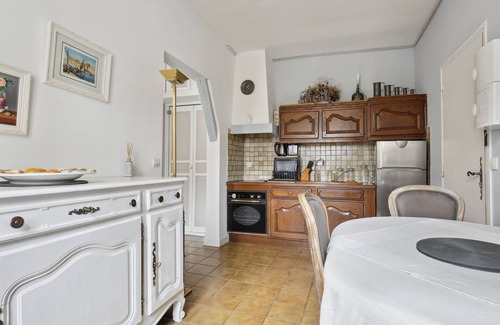 7th Arrondissement Apartment | Studio St Dominique - Invalides - B'Your Home