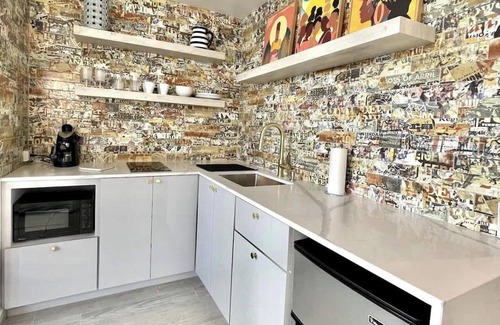 Parque Apartment | Studio Steps From The Beach @Condado