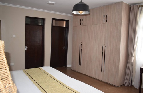 Gigiri Hotel | Studio Suite ensuite with Bath tab