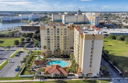 Florida Center Apartment | Studio · The point Studio 10 min Universal