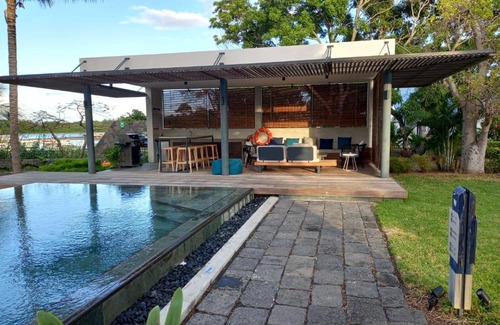 Black River Apartment | Studio The Waterclub