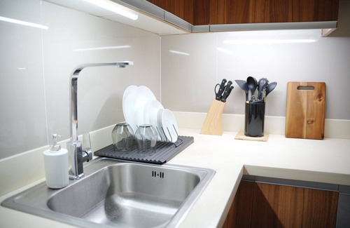 Downtown Condo | Studio type Condo with City View, FAST WIFI, 55” TV, Gym, Pool, & near Nightlife