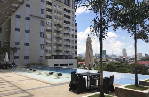 Mabolo Apartment | Studio Unit near Ayala and SM Cebu with FREE Netflix, Disney plus and YouTube