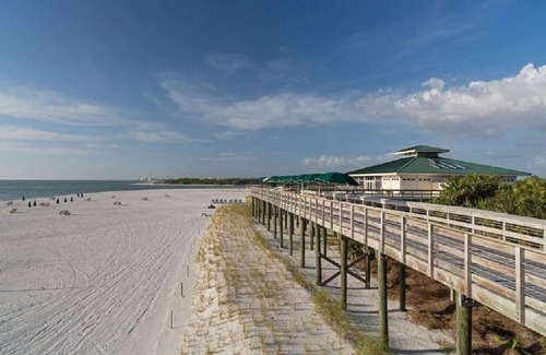 Estero Apartment | Studio unit sleeps 4 with Golf Course View. Awesome location in Bonita Springs.