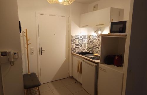 Saint-Priest Apartment | Studio Villa'vi