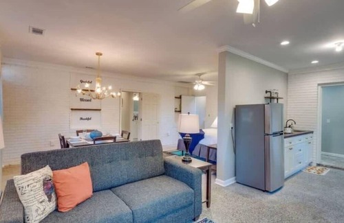 Thunderbolt House | Studio w/Gazebo & Pool-Swanky Savannah Style