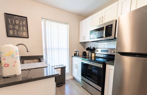 University Hills and Windsor Park Apartment | Studio w/ Great Location Near Highway to DT-A