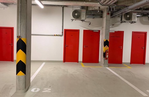 Prague 5 Apartment | Studio with 𝗙𝗿𝗲𝗲 𝗣𝗮𝗿𝗸𝗶𝗻𝗴 A/C Ultra-Fast WiFi SMART TV