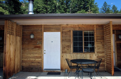 Fall River Estates Ski Chalet | Studio with Full Kitchen, Queen bed, Patio with Personal Grill