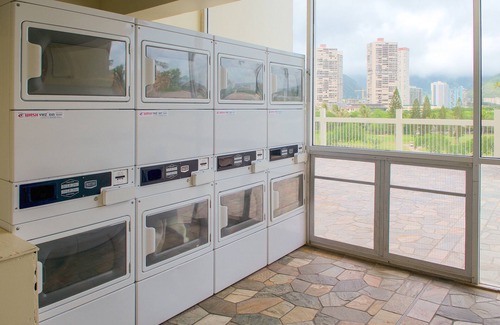 Waikiki Apartment | Studio with hardwood floors, ocean views - pool, hot tub, & sauna on-site