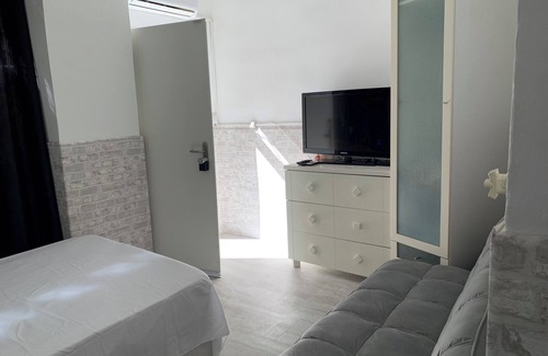 Vista Alegre Apartment | Studio with independent entrance in Madrid