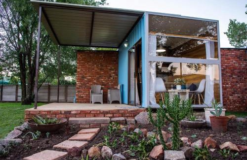 Vredefort Apartment | Studios @ Delver