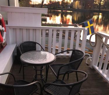 Eskilstuna Cabin | Stugan med Bryggan i Gamla Staden