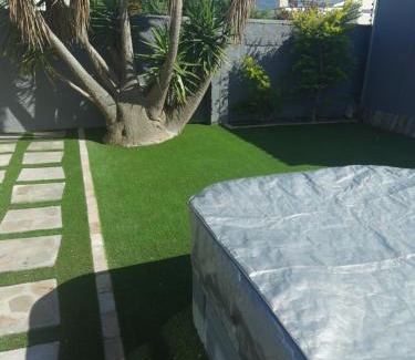 Sandbaai House | Stukkie Cottage