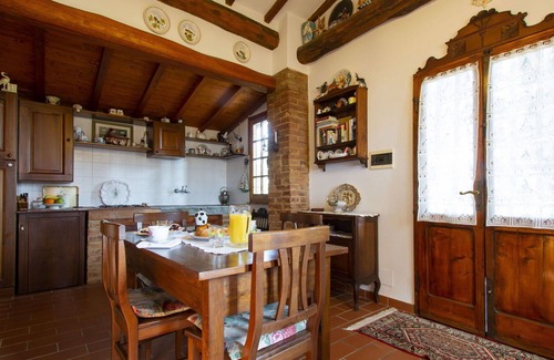 Palaia House | Stunning private villa for 2 people with TV and terrace