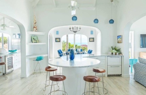 Providenciales Villa | STUNNING OCEANFRONT VACATION VILLA - TOP NOTCH VILLA