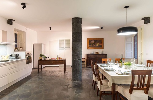 Castiglione di Sicilia Villa | Stunning private villa for 8 guests with WIFI, private pool, A/C, TV, terrace and panoramic view
