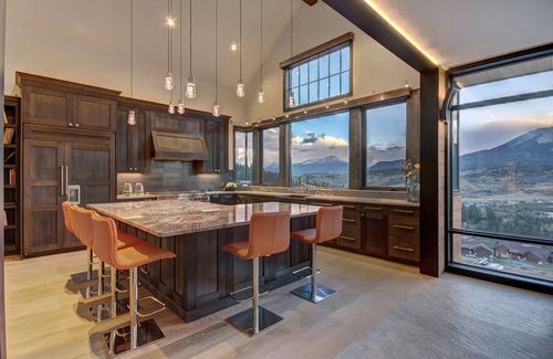 Angler Mountain Ranch House | Stunning #1 award winning modern Mountain Home. Spectacular Views! Fully loaded.
