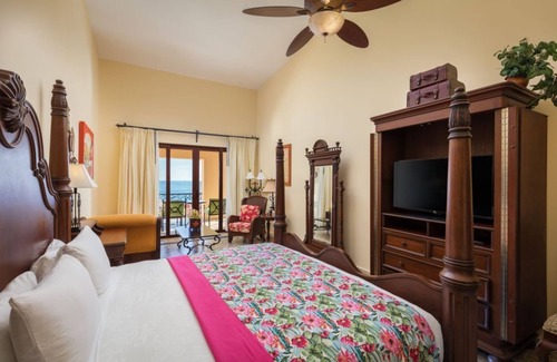 Los Cabos Hotel | Stunning 1BR Condo in Hacienda Encantada with Hot Tub and Gym