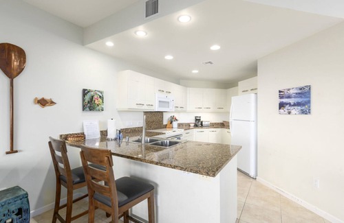 Kahaluu Bay Condo | Stunning 2 Units at Na Hale O Keauhou, Sleeps 12, Total of 6 Bedrooms.