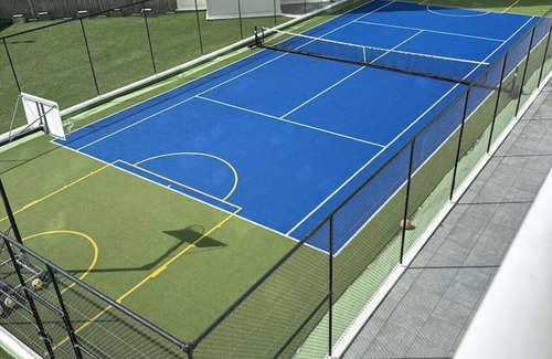 Parnell Apartment | Stunning 3 bd 2 bth city apt - Pool and Carpark