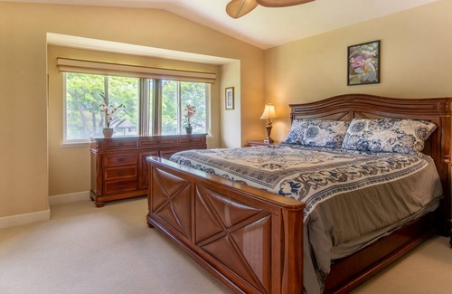 Kapolei House | Stunning 3 Bed, 2 1/2 Bath Hillside Villa Located in Ko Olina Resort