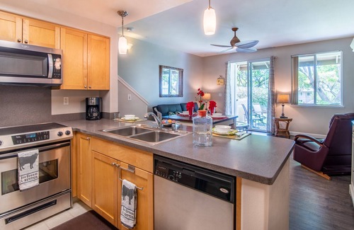 Kapolei House | Stunning 3 Bed, 2 1/2 Bath Hillside Villa Located in Ko Olina Resort