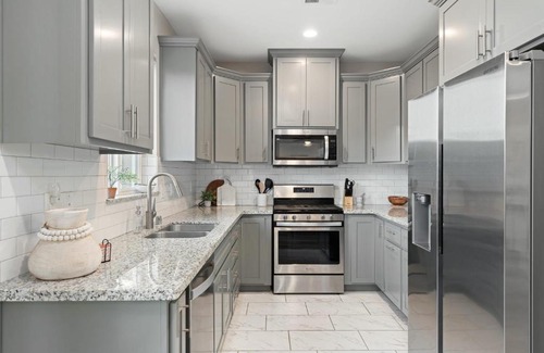 Sacramento House | Stunning 3 bedroom home